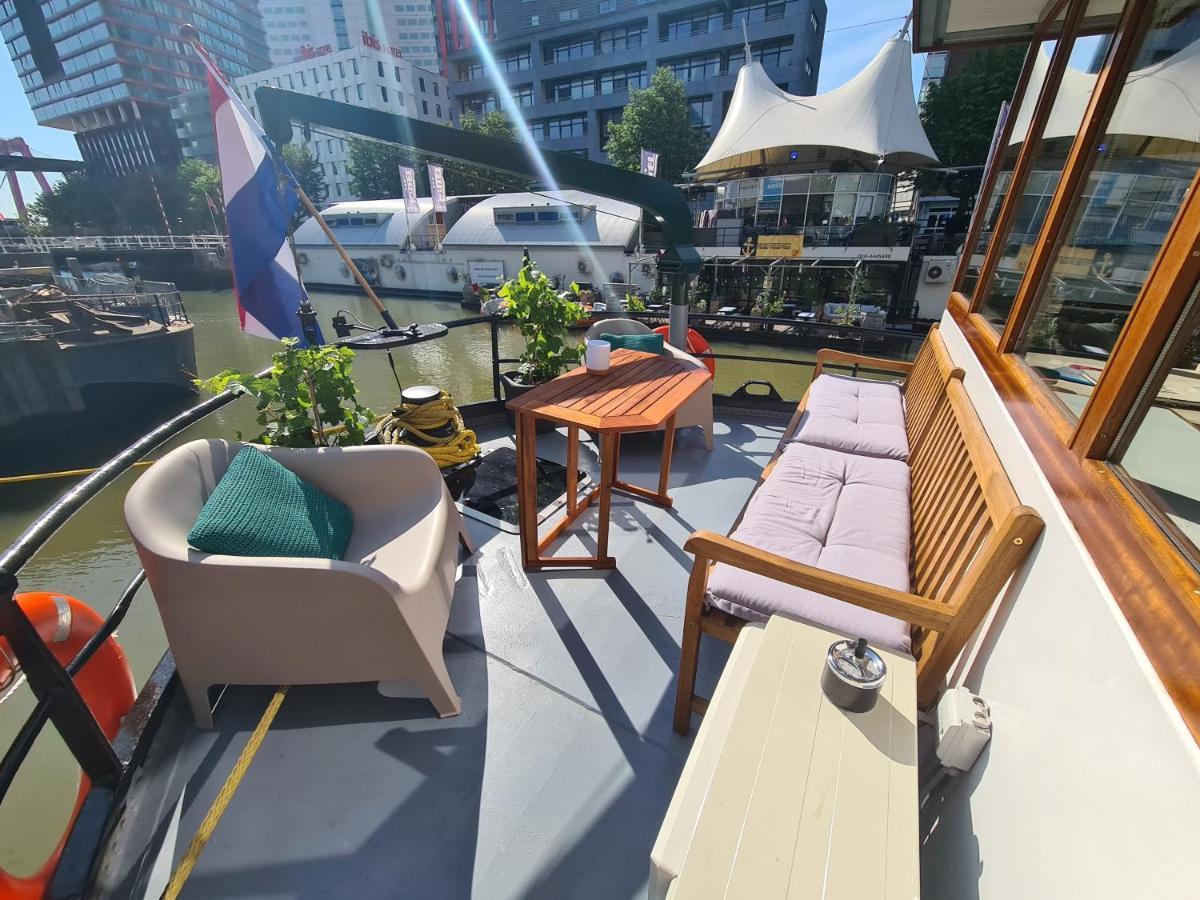 鹿特丹 De Coaster & Aquarium Ponton酒店 外观 照片